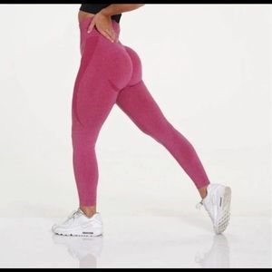 NVGTN Seamless Contour Leggings-Magenta XS